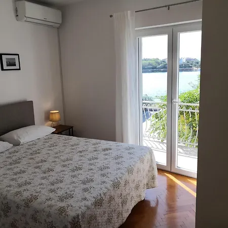 In Croatia Near The Adriatic Coast Vakantiehuis