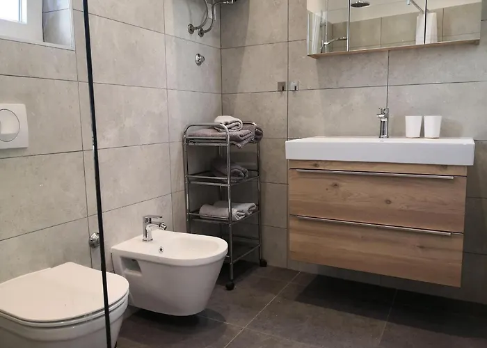 In Croatia Near The Adriatic Coast Vakantiehuis Sukošan