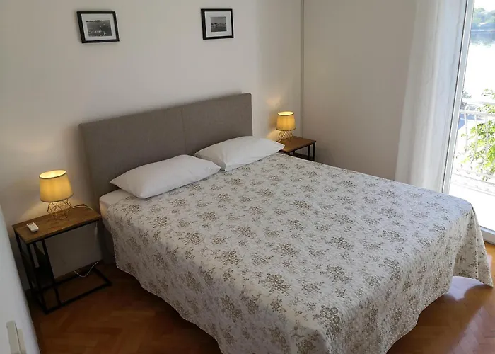 Vakantiehuis In Croatia Near The Adriatic Coast Sukošan